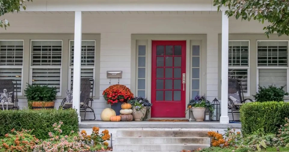 How to Boost Your Home’s Curb Appeal with Easy Exterior Updates?